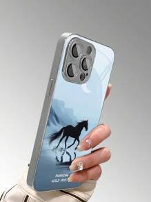 1 st. Aangepaste tekst glazen behuizing, gegalvaniseerde behuizing, compatibel met iPhone 16 Promax/16/15 Pro/14 Promax/11 Promax/12/13 Pro/7 Plus/13 Promax, rennend paardenpatroon, aangepaste tekst, koppels stijl, met cameralensbeschermer, minimalistische luxe