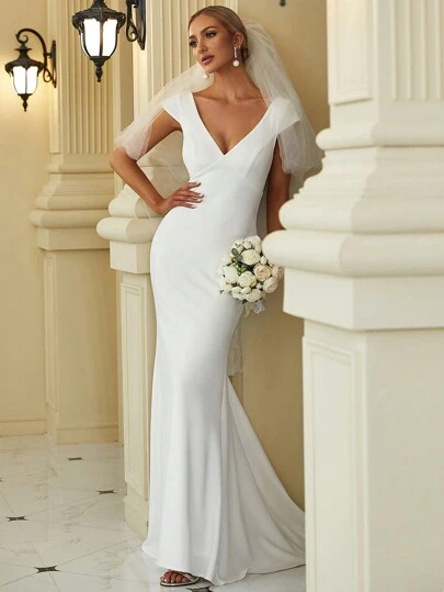 EVERPRETTY Sexy & Elegant Minimalist V-Neck Backless Lace Patchwork Backless Wedding Dress, White Formal Gown, Bridal Spring