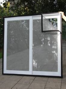 1 paquete de Malla antimosquitos autoadhesiva gris - Diseño de malla clásico, rectangular invisible, reutilizable y lavable, protección contra insectos y moscas para uso en verano