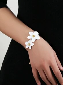 1pc Exquisite And Adjustable Sweet And Luxurious Women's Bracelet With White Flowers, Featuring A High-End Design. Very Suitable For Daily Wear, Gatherings, And Gifts For Family And Friends. Valentines,Mom,Mother,Mother's Day,Gift