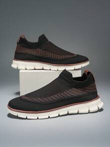 Zapatos casuales deportivos para hombre de talla grande, con suela gruesa, ultra ligeros, transpirables de malla y con estilo de broquelería personalizado
