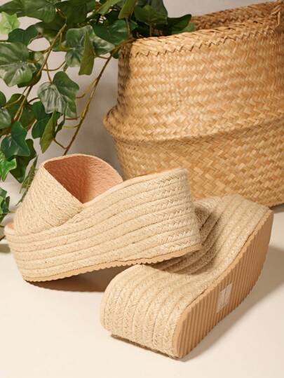 Calzado Estilo.Zapatillas de plataforma y suela de yute para Mujer, perfectas para caminar con Elegancia en esos días soleados, y con un Diseño que combina lo natural y lo moderno, Toque artesanal y veraniego, ideal para looks casuales y Boho