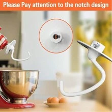 Fouet fil de 4,5/5 pintes, crochet enduit, batteur plat enduit et batteur à rebord flexible pour robot sur socle inclinable KitchenAid. Batteur plat en métal moulé sous pression tout métal avec bords en silicone flexible (côté silicone unique).