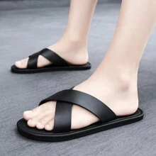 Men Sandals Comfortable And Fashionable Black Slippers Cross Slippers Cool And Non-Slip