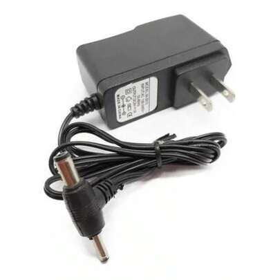 Cargador Eliminador 9V 2A Entrada Dual  3.5-5mm