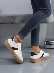 Women's New Flat Lightweight Casual Sports Sneakers, Modern Fashionable Minimalist Multi-Purpose Athletic Outdoor Skate Shoes, Lightweight & Comfortable, Suitable For Street Wear, Campus, Spring/Autumn White Shoes