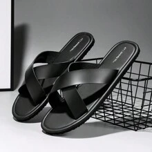 Men Sandals Comfortable And Fashionable Black Slippers Cross Slippers Cool And Non-Slip
