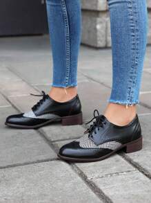 Women's Pointed Toe Lace-Up Brogue Pumps Fashion Mixed Colors Patchwork Block Chunky Heel British Style Flat Oxford Shoes - 黑A - 查看 2