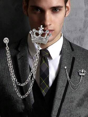 1pc Crystal Crown Brooch Pin, Lapel Pin Accessory, Fashionable British Style Suit Shirt Brooch Chain Pin Badge Autumn-Winter Accessories,Suitable For Teens, Youth,Men,Casual, Outdoor, Athletic, Vacation, Graduation Gifts, Birthday, Daily Wear Halloween Halloween Accessories Teachers Day Jewelry Costume Accessories Bag Charms Office Accessories Men Gifts Bag Pins Christmas