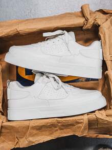 Plus Size Men's White Casual Sneakers, New Design Fashion Sports Vulcanized Shoes