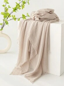 1条纯色粘胶纤维围巾，柔软透气，大尺寸头巾，尺寸为70*39英寸，适合旅行度假防晒，穆斯林女性日常佩戴，可搭配长袍或连衣裙。 - 彩色 - 查看 4