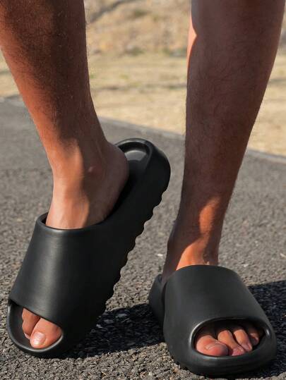 Men's Spring To Summer Soft Bottom Thong Slippers, One-Piece Waterproof Anti-Slip Indoor Outdoor Comfortable Fashionable Elevated Sandals