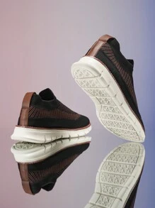 Zapatos casuales deportivos para hombre de talla grande, con suela gruesa, ultra ligeros, transpirables de malla y con estilo de broquelería personalizado