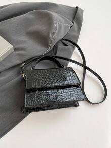 时尚纯色手提包压纹鳄鱼纹漆皮休闲翻盖小方包手提休闲通勤包春夏新款单肩斜跨包女 - 黑色 - 查看 8