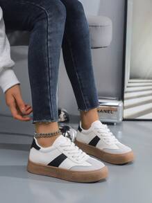 Women's New Flat Lightweight Casual Sports Sneakers, Modern Fashionable Minimalist Multi-Purpose Athletic Outdoor Skate Shoes, Lightweight & Comfortable, Suitable For Street Wear, Campus, Spring/Autumn White Shoes