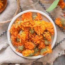 1 pacote (40g) de pétalas de rosas pingando, miosótis azul, flores secas de prunus mume vermelho - adequado para decoração de interiores, vela artesanal faça você mesmo, sachês de flores secas, fabricação de sabão