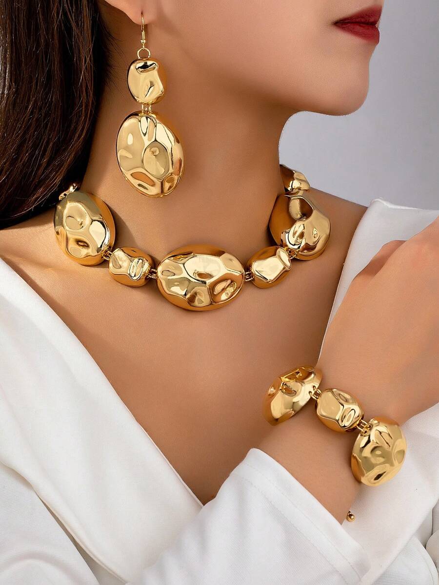 Glamorous Asymmetrical Geometric Hammered Texture Ellipse Linked Metal Necklace, Metal Earrings, Metal Bracelet Suitable For Women, Suitable For Parties, Weddings, Gatherings, And Daily Wear