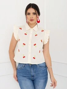 Camisa importada feminina. Este modelo tem um cardigã de botão. O decote é uma gola de  lapela externa. Todo o corpo é estampado em cereja. O comprimento é regular. Manga curta. Há babados nos punhos. O tecido é muito confortável. O número do modelo é CMZ222