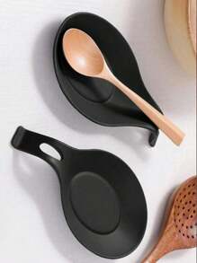 1pc Black Silicone Spoon Rests, Kitchen Scoop Bracket Stand, Multi-Functional Soup Spoon Mat, Easy-Clean Flavor Dish Rests, Spoon Shelf Utensil Spatula Holder, For Kitchen And Restaurant Use, Protects Tableware From Heat Damage, For Cooking