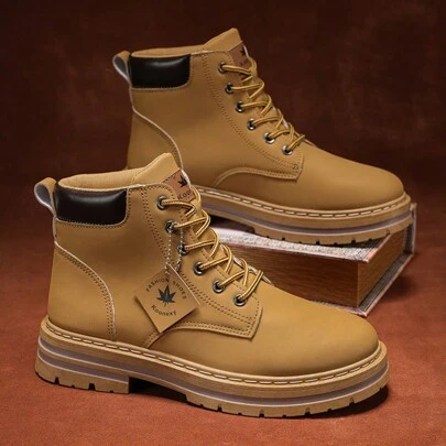 1 par de botas de senderismo de moda para hombres: duraderas, elegantes, adecuadas para uso casual al aire libre. (Se enviarán dos versiones aleatorias, con las diferencias explicadas en la imagen)