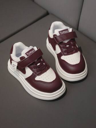 1 双儿童休闲运动鞋，软底，防滑，耐磨，钩环设计，四季皆宜