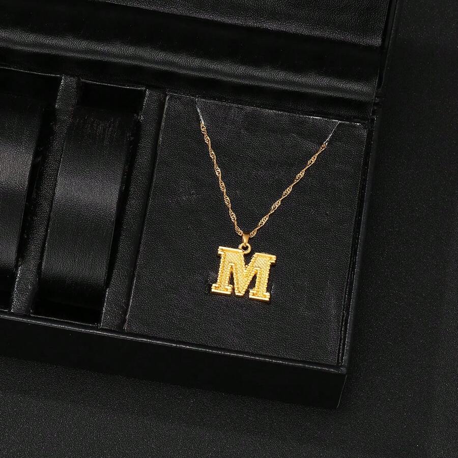 Collar con inicial grande - M, Joyería para hombres, mujeres, niños y niñas, regalo ideal para cumpleaños y festividades - carta - Ver 1