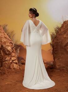 Plus Appliques Cloak Sleeve Mermaid Hem Wedding Dress,Bride - White - View 2