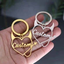 可定制可爱卡通恶魔心形钥匙扣 - 个性化不锈钢姓名标签，生日和节日的完美礼物 - 彩色 - 查看 5