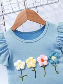 Young Girls Vacation Outfit 2pcs Set: Ditsy Floral Embroidery T-Shirt + Ruffle Hem Ditsy Floral Skirt, Sweet Style For Young Girl Ages 4-7, Spring/Summer Suitable For Outing And Photoshoot