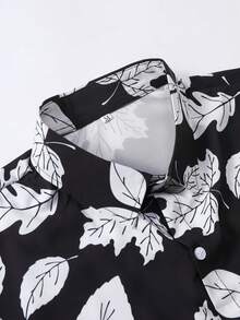 男士休闲枫叶印花短袖衬衫，夏季度假 - 黑與白 - 查看 2