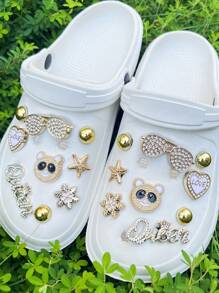 18pcs Clogs DIY Shoe Charms Set, Including Gold Sunglasses, Cute Rhinestone Bear Head Shoe Clips, Detachable Decorative Buttons. Holiday Gift
