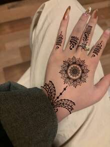 1 件黑色指甲花蕾丝边曼陀罗花图案临时防水纹身贴纸，适用于手部、背部、身体装饰、日常佩戴和礼物