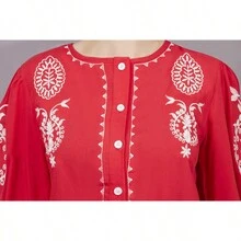 Camisa informal roja de viscosa bordada para mujer, con mangas largas abullonadas y cuello redondo. - Rojo - Ver 3