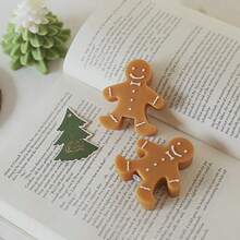 1pc Christmas A Soybean Wax Material Christmas Gingerbread Man Scented Candle, Lovely Christmas Wind Home Gingerbread Man Candle Decoration, Suitable For Christmas Decoration, Home Decoration, Table Decoration, Table Decoration, Christmas Holiday Gifts, With Gifts, Four Seasons Universal Candles, Coffee And Milk Scented Candles, Candle Decoration