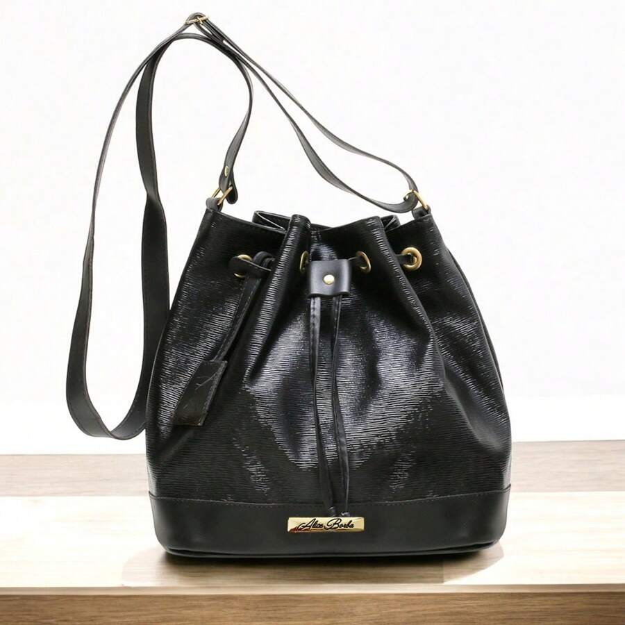 Women Shoulder Bags - 黑色 - 查看 1