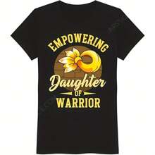 Camiseta negra empoderadora para mujer con diseño de brazo y puño dorado