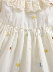 1 件年轻女孩刺绣花卉蕾丝领无袖休闲宽松优雅连衣裙，夏季度假太阳裙 - 杏色 - 查看 6