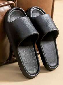 全季新款皮质拖鞋，时尚简约高端厚底黑色凉鞋，EVA浴室室内防滑防臭拖鞋，情侣软底透气拖鞋