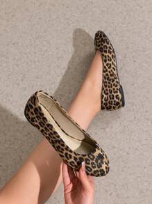 Leopard-suede