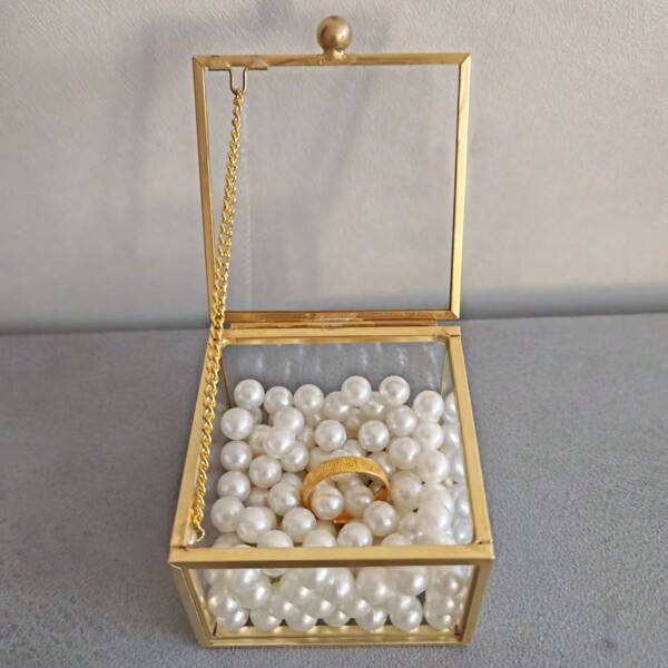 Scatola portaoggetti per gioielli in oro, scatola espositiva per anelli in oro, scatola quadrata in vetro per l'esposizione di anelli, scatola di vetro trasparente per la conservazione di gioielli