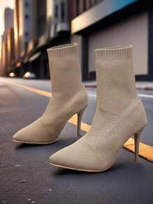 Giày bốt cổ ngắn mũi nhọn kiểu dáng mới thu đông châu Âu và Mỹ, thiết kế tất lưới co giãn, bốt cao gót thời trang gợi cảm, thích hợp cho các bữa tiệc, dạ hội, phối cùng áo hoodie. - Màu be - Xem 6