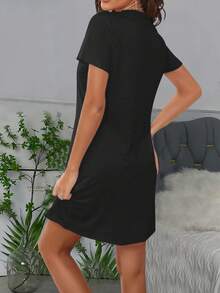 فستان بنطلون قصير بياقة دائرية وأكمام قصيرة للنساء، مع شعارات وطباعة أحرف بسيطة ، بنطلون قصير بياقة دائرية وأكمام قصيرة ، ثوب نوم مريح مناسب للمنزل ، الخروج ، الرياضة ، إلخ. - الأسود - مشاهدة 5