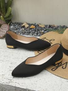 Plus Size Women's Fashion Simple Black Point Toe Low Heel Slip-On Flats, Suitable For Daily Wear, Work, Driving, Commuting, Lightweight & Comfortable