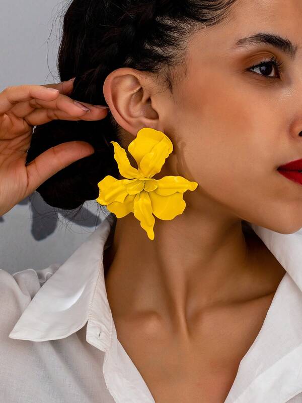 1 Pair Flower Shaped Pendant Earrings, European American Vacation Style, Assorted Floral Designs