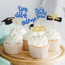 Set de 12/24 decoraciones para cupcakes de graduación 2025 con lentejuelas "Muy orgullosos de ti", borla de diploma, birrete de graduación. Decoraciones para torta y fiesta de graduación 2025