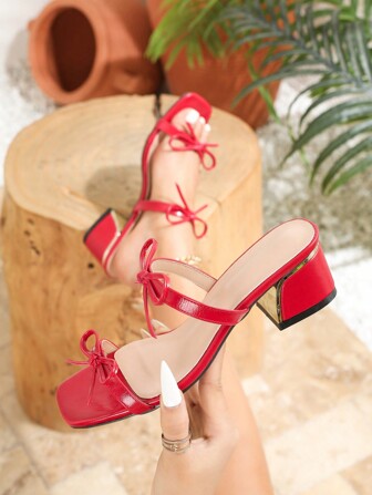 2025 年夏季法式蝴蝶结装饰凉鞋女士，露趾方头沙滩木屐粗跟拖鞋