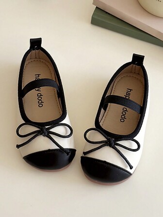 Tibanyu 1 par Platta Mary Jane-skor för flickor, Lågskurna Casual Fashion Flats, Bekväm Low-Top Krok- och Loop-design, Inomhus utomhus lätta platta skor, Lämpliga för vårhöstens aktiviteter, evenemang och fester