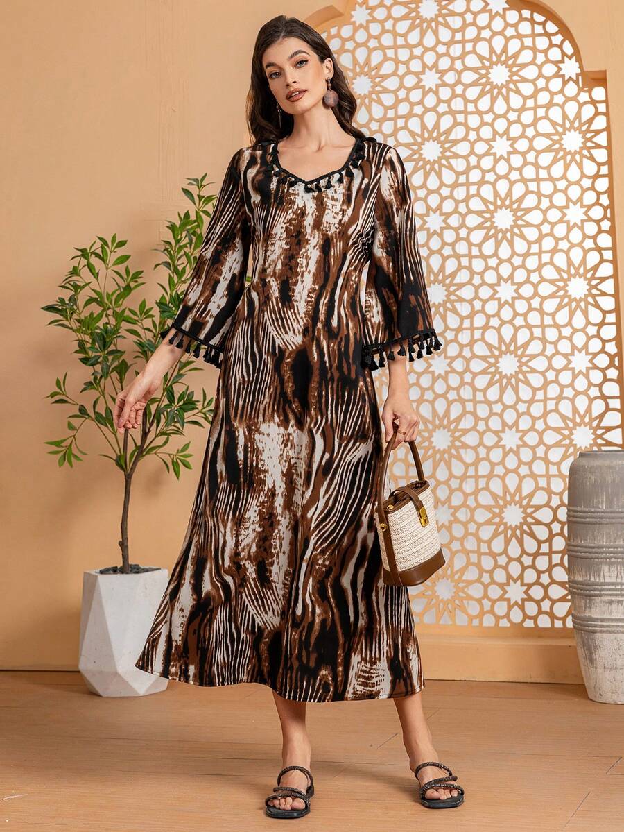 女士花卉印花流苏 V 领 3/4 袖连衣裙日常穿着优雅长袖长袍 Abaya 朴素卡夫坦 Jalabiya 阿拉伯连衣裙