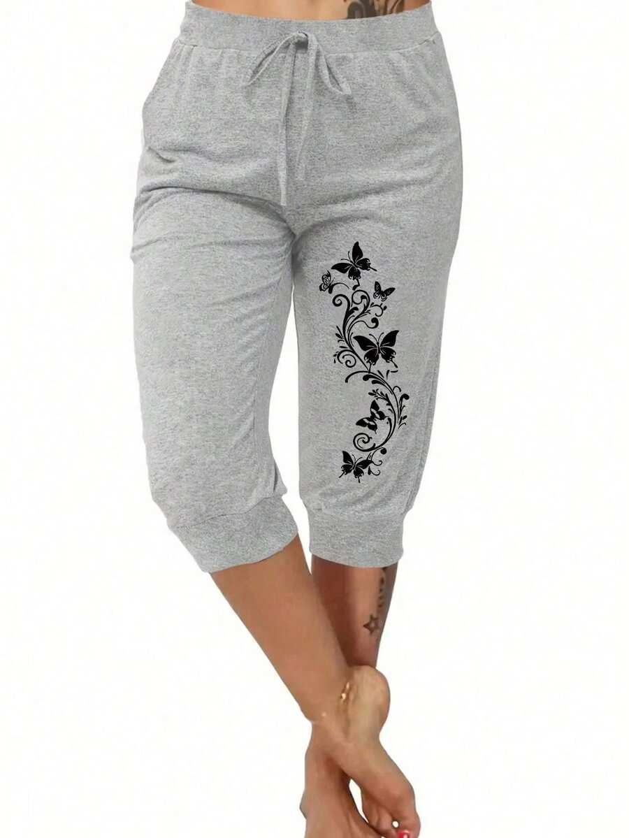 大码纯色休闲短裤，简约时尚，适合日常穿着