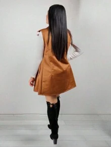 Conjunto hermoso blusa, chaleco y falda - Caqui - Ver 2